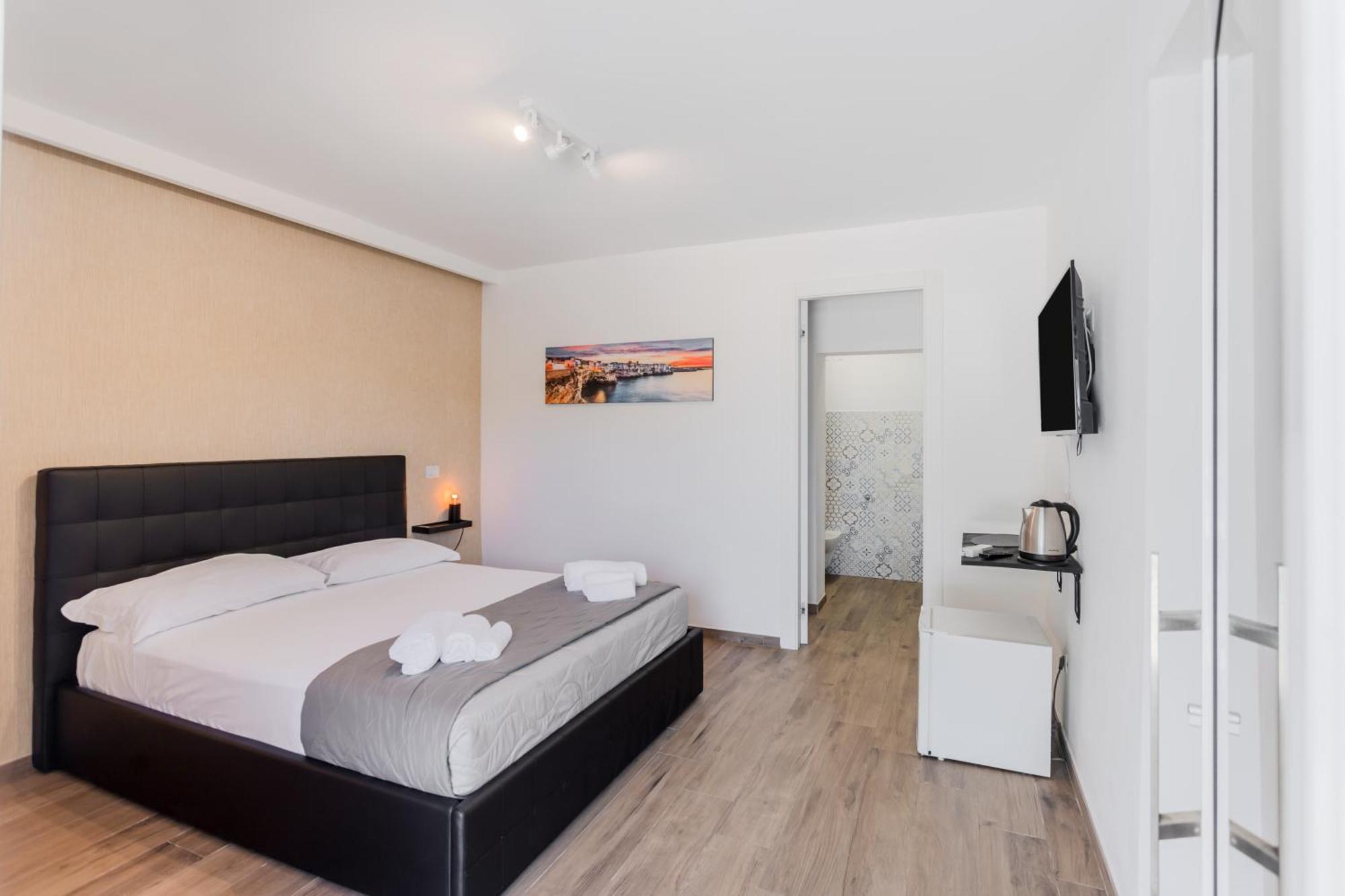 Pietramare Luxury Suites Bari Exterior photo
