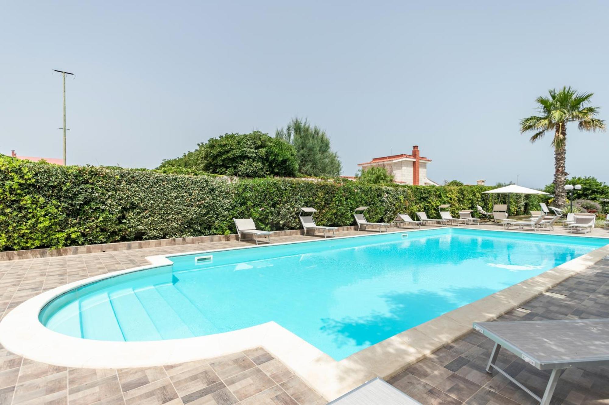Pietramare Luxury Suites Bari Exterior photo